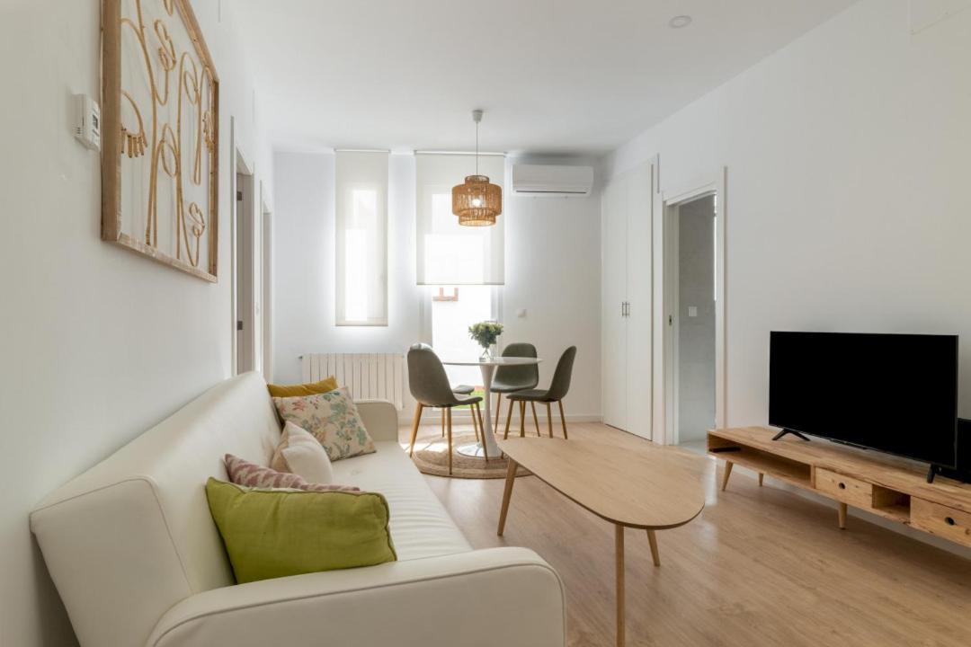 2 Bedrooms 2 Bathrooms Furnished - Retiro - Refurbished - Mintystay Madrid Eksteriør bilde